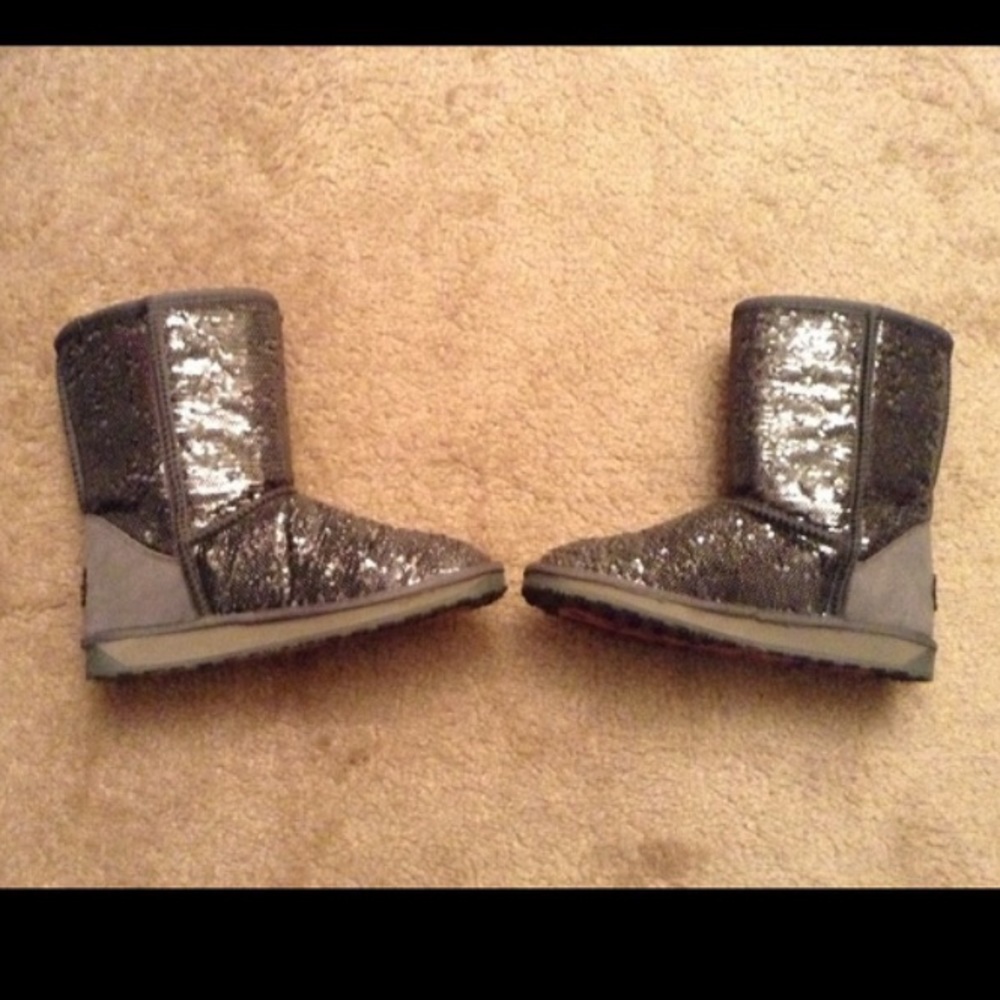 Pewter sparkling boots/NWT